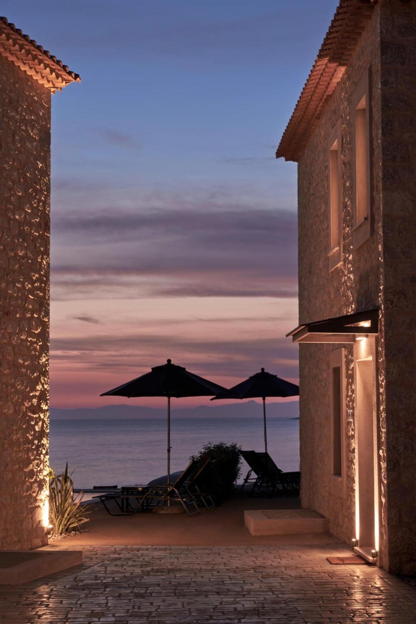 Beachfront Alassa Villas With Private Pools Kotronion  Экстерьер фото